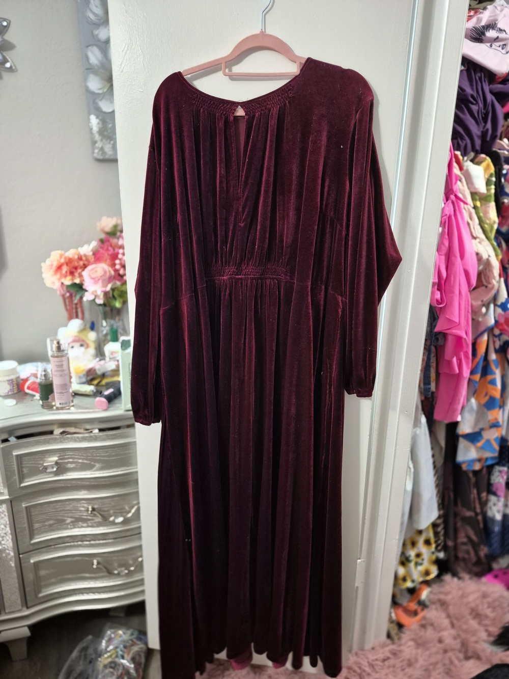 eshakti Velvet Maxi Dress in Burgundy